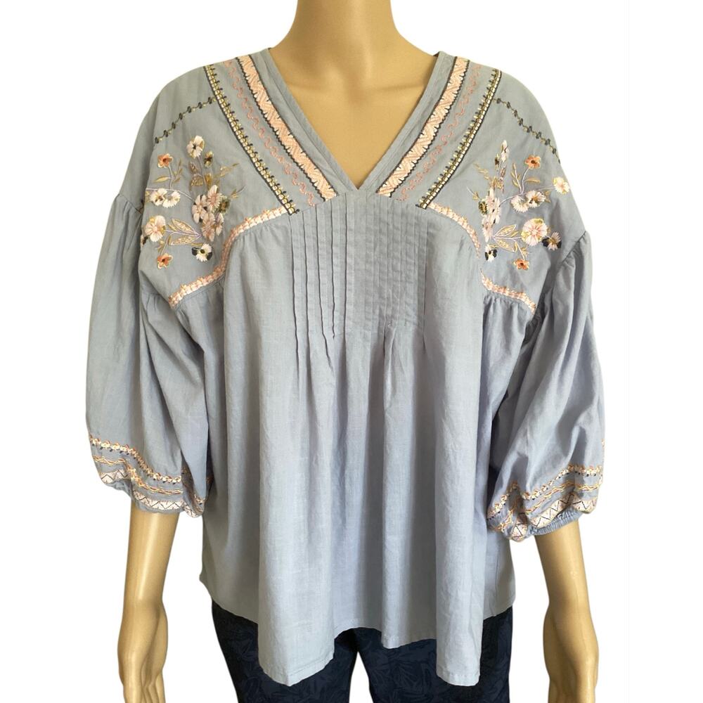 Piper & Scoot Blue Embroidered V-Neck Top Pintucks and 3/4 Puff Sleeves sz S